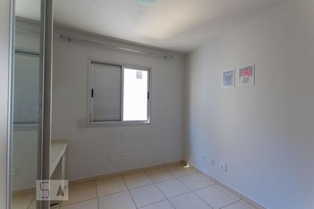 Quarto 1 de apartamento para alugar com 2 quartos, 63m² em Residencial Eldorado, Goiânia