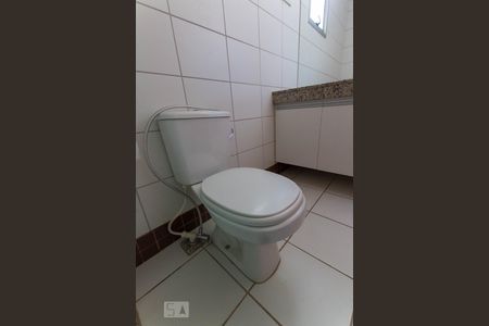 Apartamento para alugar com 63m², 2 quartos e 2 vagas Apartamento para alugar com 63m², 2 quartos e 2 vagasBanheiro