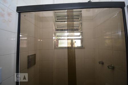 Casa à venda com 240m², 4 quartos e 2 vagasBanheiro da Suíte 2 do Segundo Piso