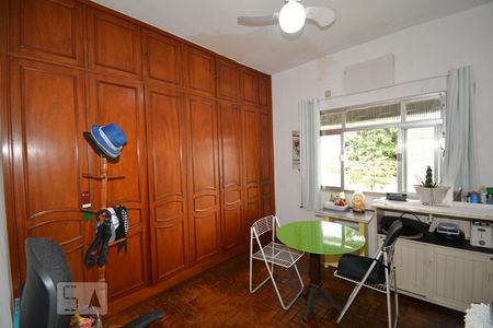 Casa à venda com 240m², 4 quartos e 2 vagasSuíte 2 do Segundo Piso