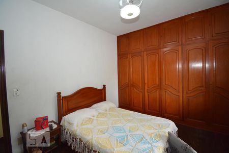 Casa à venda com 240m², 4 quartos e 2 vagasSuíte 1 do Segundo Piso