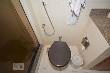 Casa à venda com 240m², 4 quartos e 2 vagasBanheiro Social do Primeiro Piso