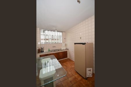 Casa à venda com 240m², 4 quartos e 2 vagasCozinha