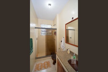 Casa à venda com 240m², 4 quartos e 2 vagasBanheiro Social do Primeiro Piso