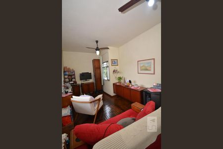 Casa à venda com 240m², 4 quartos e 2 vagasSala do Segundo Piso