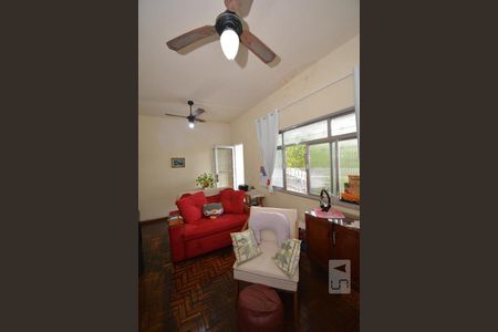 Casa à venda com 240m², 4 quartos e 2 vagasSala do Segundo Piso