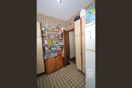 Casa à venda com 240m², 4 quartos e 2 vagasCozinha do Segundo Piso