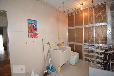 Casa à venda com 240m², 4 quartos e 2 vagasÁrea de Serviço