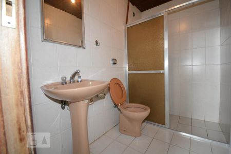 Casa à venda com 240m², 4 quartos e 2 vagasBanheiro da Churrasqueira
