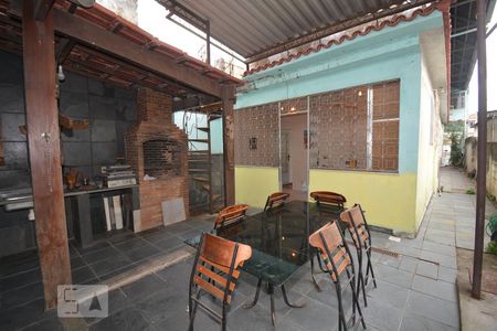 Casa à venda com 240m², 4 quartos e 2 vagasChurrasqueira - Quintal