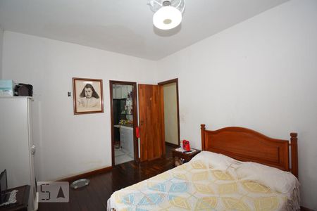 Casa à venda com 240m², 4 quartos e 2 vagasSuíte 1 do Segundo Piso