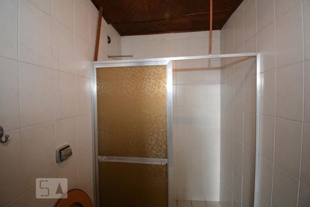 Casa à venda com 240m², 4 quartos e 2 vagasBanheiro da Churrasqueira