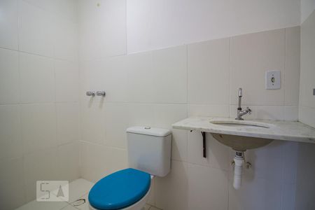 banheiro da suite de apartamento à venda com 2 quartos, 56m² em Teresópolis, Porto Alegre