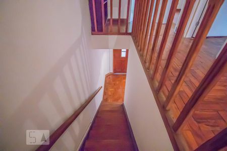 Casa para alugar com 180m², 3 quartos e 3 vagasEscada