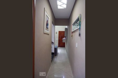 Corredor de casa para alugar com 3 quartos, 170m² em Jardim São Nicolau, São Paulo