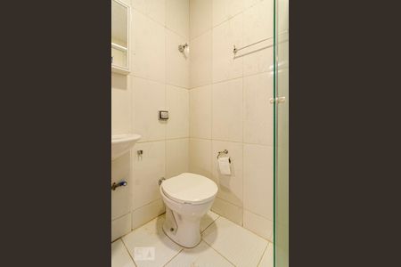 Apartamento para alugar com 42m², 1 quarto e sem vaga Apartamento para alugar com 42m², 1 quarto e sem vagaBanheiro da suíte