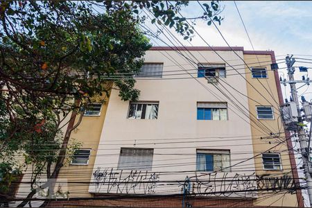 Apartamento para alugar com 42m², 1 quarto e sem vaga Apartamento para alugar com 42m², 1 quarto e sem vagaFachada