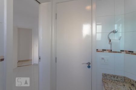 Apartamento para alugar com 69m², 2 quartos e 1 vaga Apartamento para alugar com 69m², 2 quartos e 1 vagaBanheiro - Porta para Quarto 1