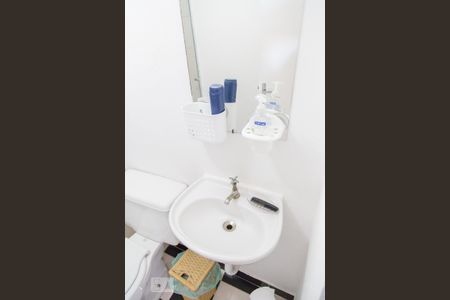 Apartamento para alugar com 49m², 2 quartos e 1 vaga Apartamento para alugar com 49m², 2 quartos e 1 vagaBanheiro