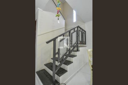 Casa à venda com 160m², 3 quartos e 1 vagaEscada