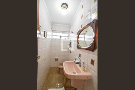 Casa à venda com 160m², 3 quartos e 1 vagaLavabo