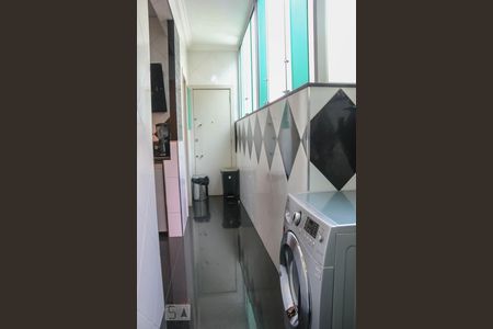 Apartamento à venda com 110m², 4 quartos e 2 vagas Apartamento à venda com 110m², 4 quartos e 2 vagasÁrea de Serviço