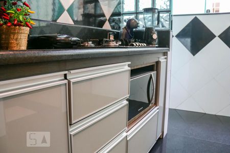 Apartamento à venda com 110m², 4 quartos e 2 vagas Apartamento à venda com 110m², 4 quartos e 2 vagasCozinha