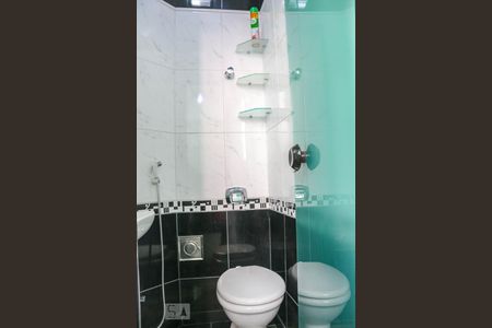 Apartamento à venda com 110m², 4 quartos e 2 vagas Apartamento à venda com 110m², 4 quartos e 2 vagasBanheiro