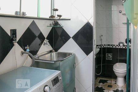 Apartamento à venda com 110m², 4 quartos e 2 vagas Apartamento à venda com 110m², 4 quartos e 2 vagasÁrea de Serviço