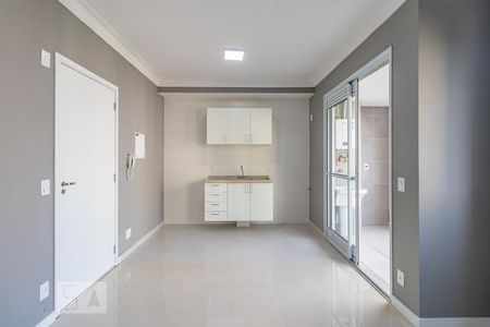 Sala de apartamento para alugar com 1 quarto, 40m² em Jardim Tupanci, Barueri