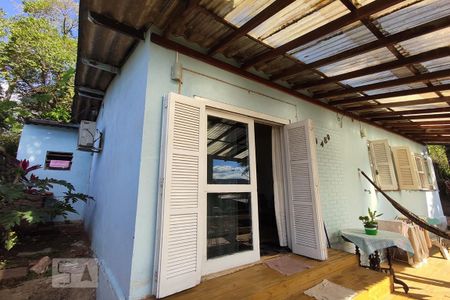 Casa à venda com 100m², 3 quartos e 1 vaga Casa à venda com 100m², 3 quartos e 1 vagaFachada