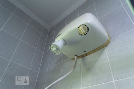 Casa à venda com 125m², 3 quartos e 2 vagas Casa à venda com 125m², 3 quartos e 2 vagasChuveiro