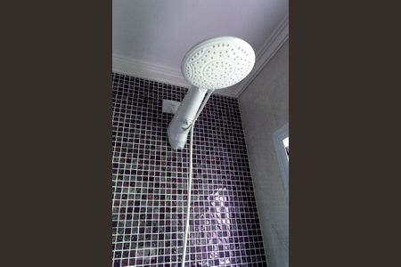 Casa à venda com 125m², 3 quartos e 2 vagas Casa à venda com 125m², 3 quartos e 2 vagasChuveiro