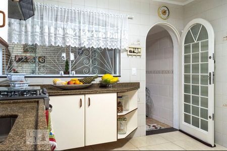 Casa à venda com 125m², 3 quartos e 2 vagas Casa à venda com 125m², 3 quartos e 2 vagasCozinha