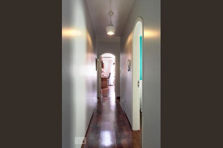 Casa à venda com 125m², 3 quartos e 2 vagas Casa à venda com 125m², 3 quartos e 2 vagasCorredor