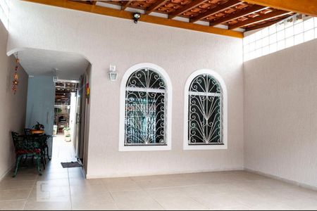 Casa à venda com 125m², 3 quartos e 2 vagas Casa à venda com 125m², 3 quartos e 2 vagasGaragem