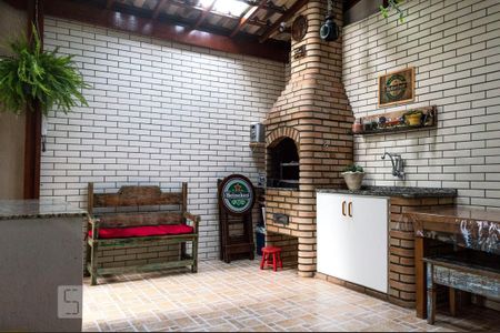 Casa à venda com 125m², 3 quartos e 2 vagas Casa à venda com 125m², 3 quartos e 2 vagasChurrasqueira