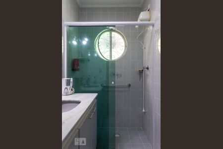 Casa à venda com 125m², 3 quartos e 2 vagas Casa à venda com 125m², 3 quartos e 2 vagasBanheiro da Suíte