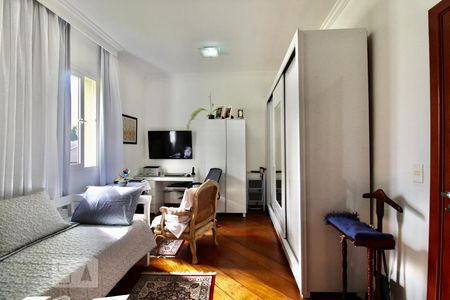 Casa à venda com 900m², 5 quartos e 3 vagasSuíte 1