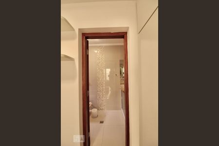 Casa à venda com 900m², 5 quartos e 3 vagasBanheiro da Suíte 2