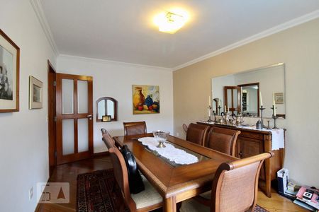 Casa à venda com 900m², 5 quartos e 3 vagasSala de Jantar