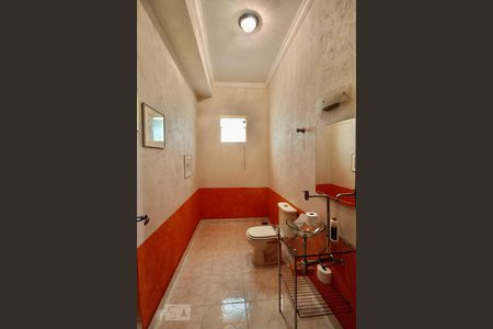 Casa à venda com 900m², 5 quartos e 3 vagasBanheiro da Piscina 1