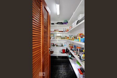 Casa à venda com 900m², 5 quartos e 3 vagasQuarto de Dispensa