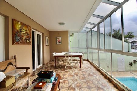 Casa à venda com 900m², 5 quartos e 3 vagasVaranda