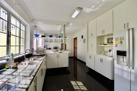 Casa à venda com 900m², 5 quartos e 3 vagasCozinha