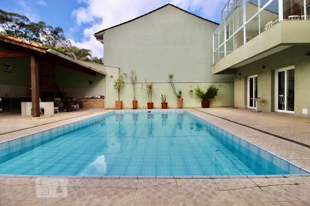 Casa à venda com 900m², 5 quartos e 3 vagasPiscina