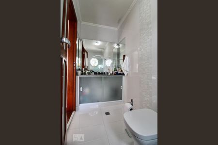 Casa à venda com 900m², 5 quartos e 3 vagasBanheiro da Suíte 3