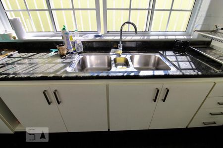 Casa à venda com 900m², 5 quartos e 3 vagasCozinha