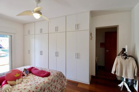 Casa à venda com 900m², 5 quartos e 3 vagasSuíte 4