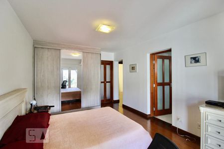 Casa à venda com 900m², 5 quartos e 3 vagasSuíte 5